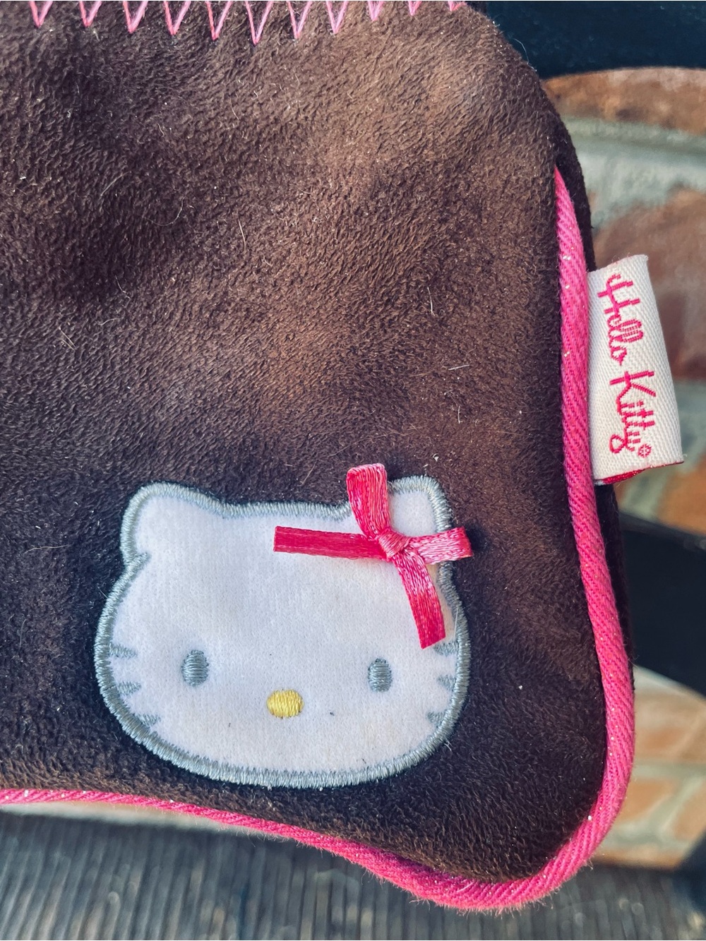 Hello Kitty Brown and Pink Suede Shoulder Bag - Picture 3 of 5